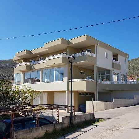 Apartmani MARELLA Donji Seget Exterior foto