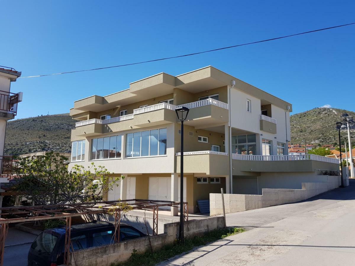Apartmani MARELLA Donji Seget Exterior foto