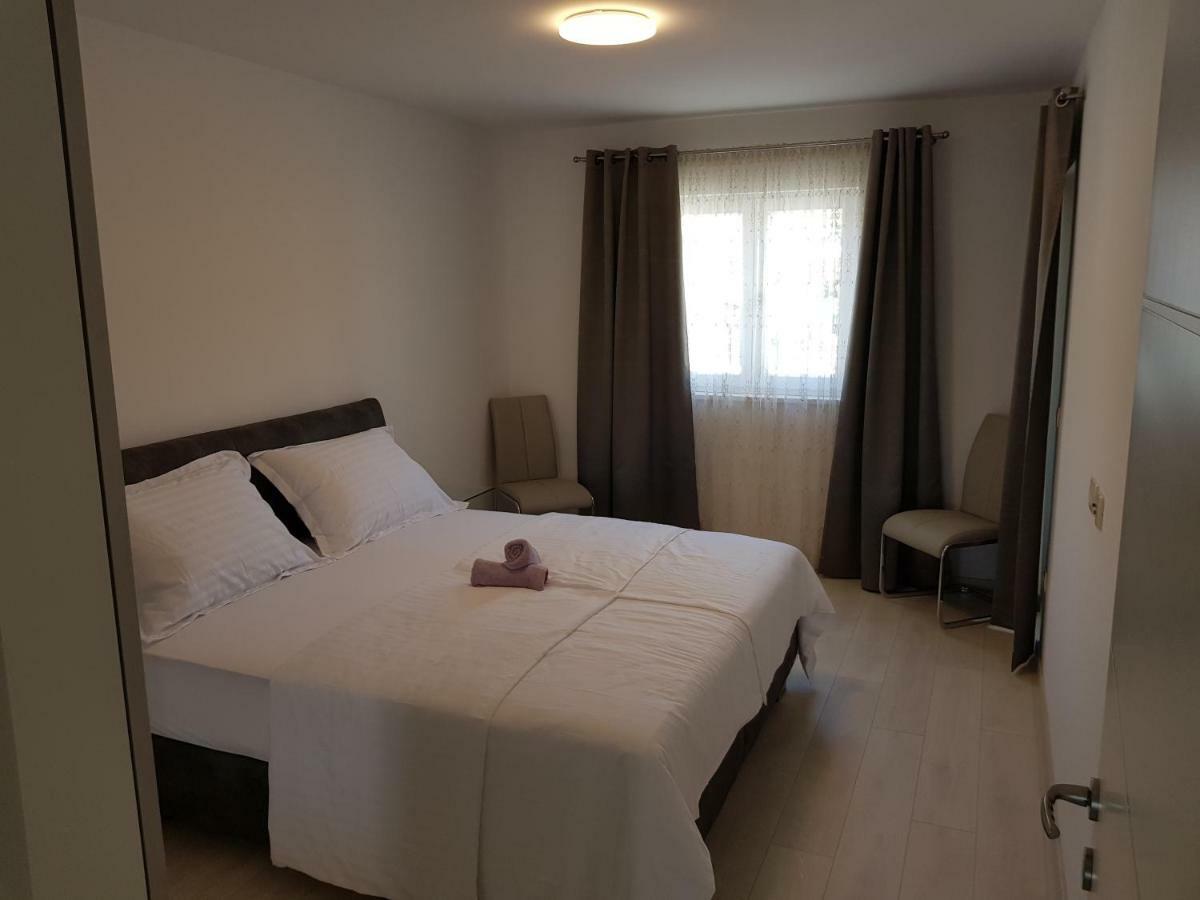 Apartmani MARELLA Donji Seget Exterior foto