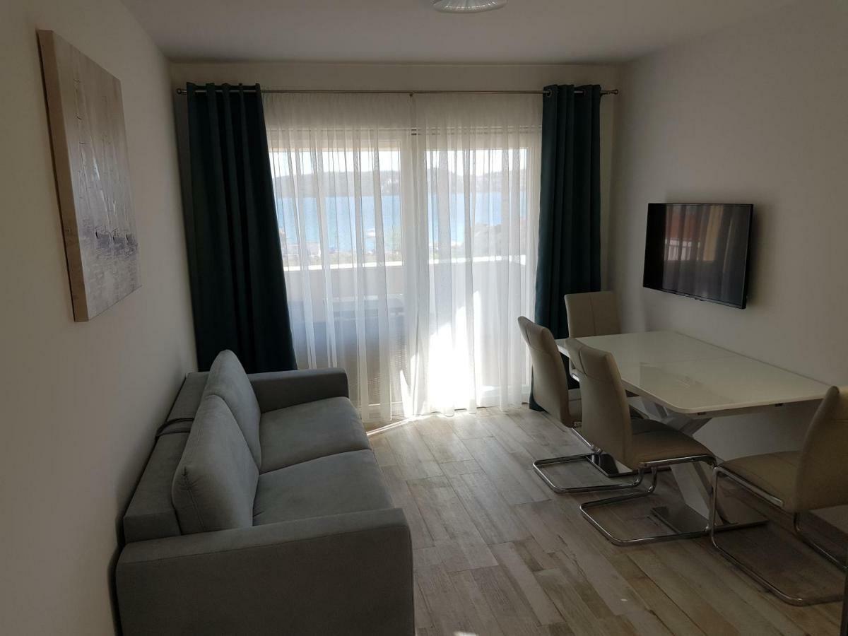 Apartmani MARELLA Donji Seget Exterior foto