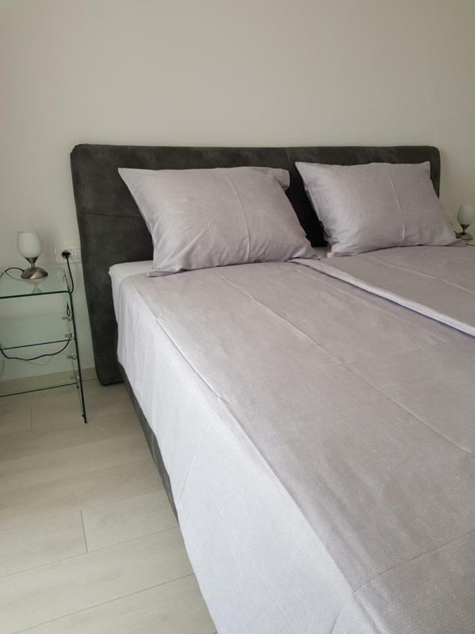Apartmani MARELLA Donji Seget Exterior foto
